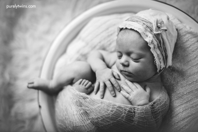photos-of-newborn-black-and-white-pictures