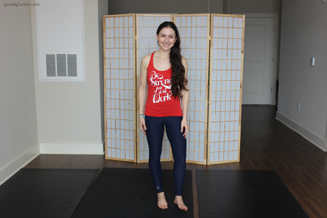I love my fit-bump pants. This workout pants are perfect to wear while pregnant to support the belly and post-partum. Home workout clothes for moms || purelytwins.com