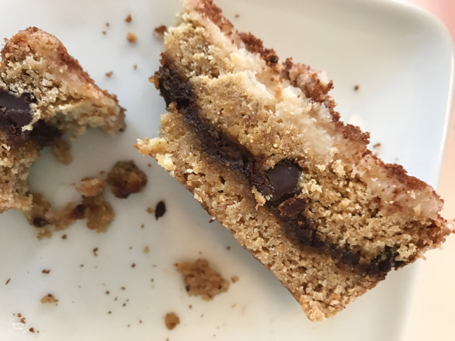 gluten-free paleo cinnamon chocolate chip breakfast bar