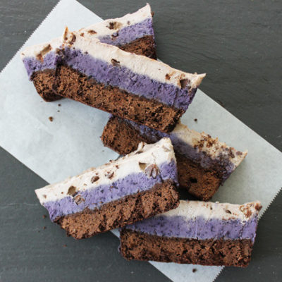 Healthy dessert recipe for chocolate chip cookie dough blueberry fudge flourless brownie.